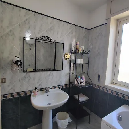 Spacious 3bedroom In Nardo, Apulia, Balcony, Ac, Wi-fi Appartement *